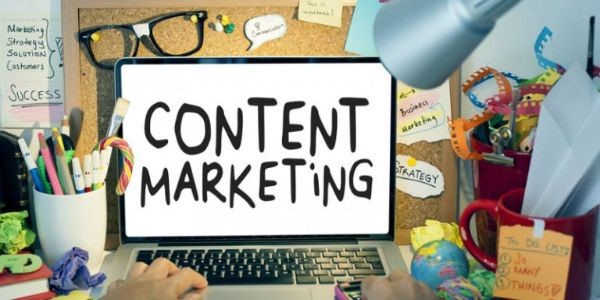 Content Marketing chính là một phương pháp tiếp thị truyền thông sử dụng các giá trị nội dung để thu hút và giữ chân các khách hàng tiềm năng